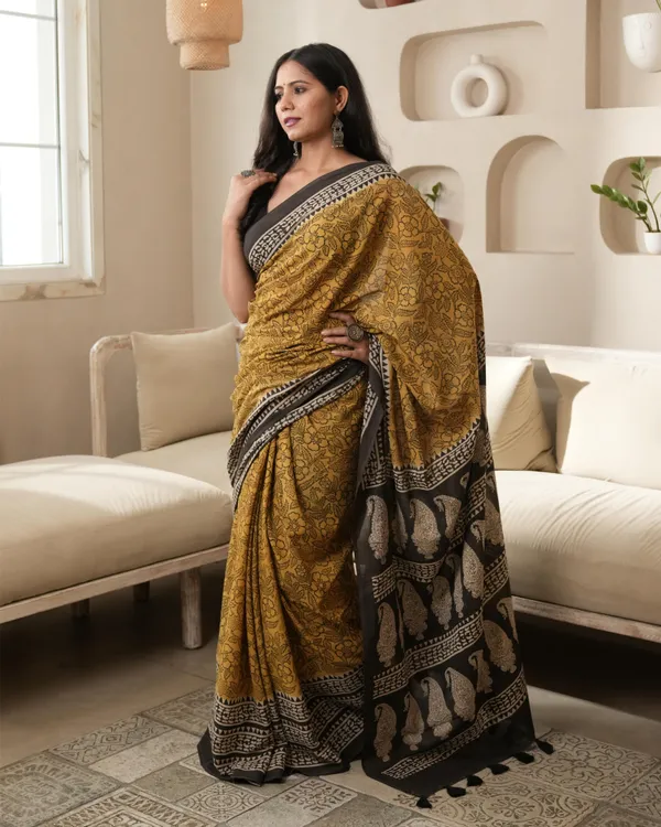 Mustard_Cotton_Paisley_Print_Mulmul_Saree_For_Women